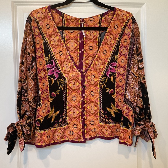 NWOT boho V neck top by Free People - Picture 1 of 12